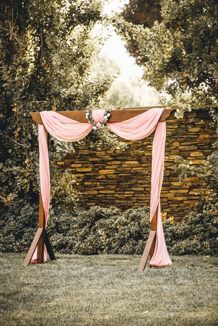 Arco de boda rústico